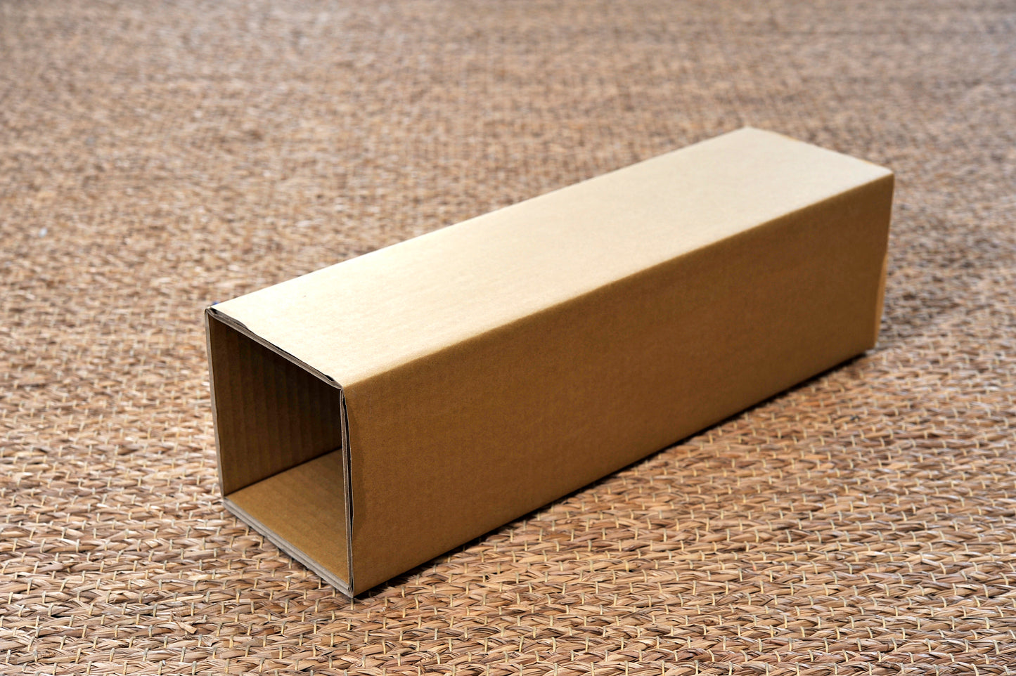 ハコネコと組み合わせてお好きなおうちがつくれます。単体でもネコちゃんも興味を示してくれるかも？