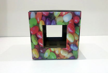 ハコネコ　ペーパーハニカムで作られたお家です。